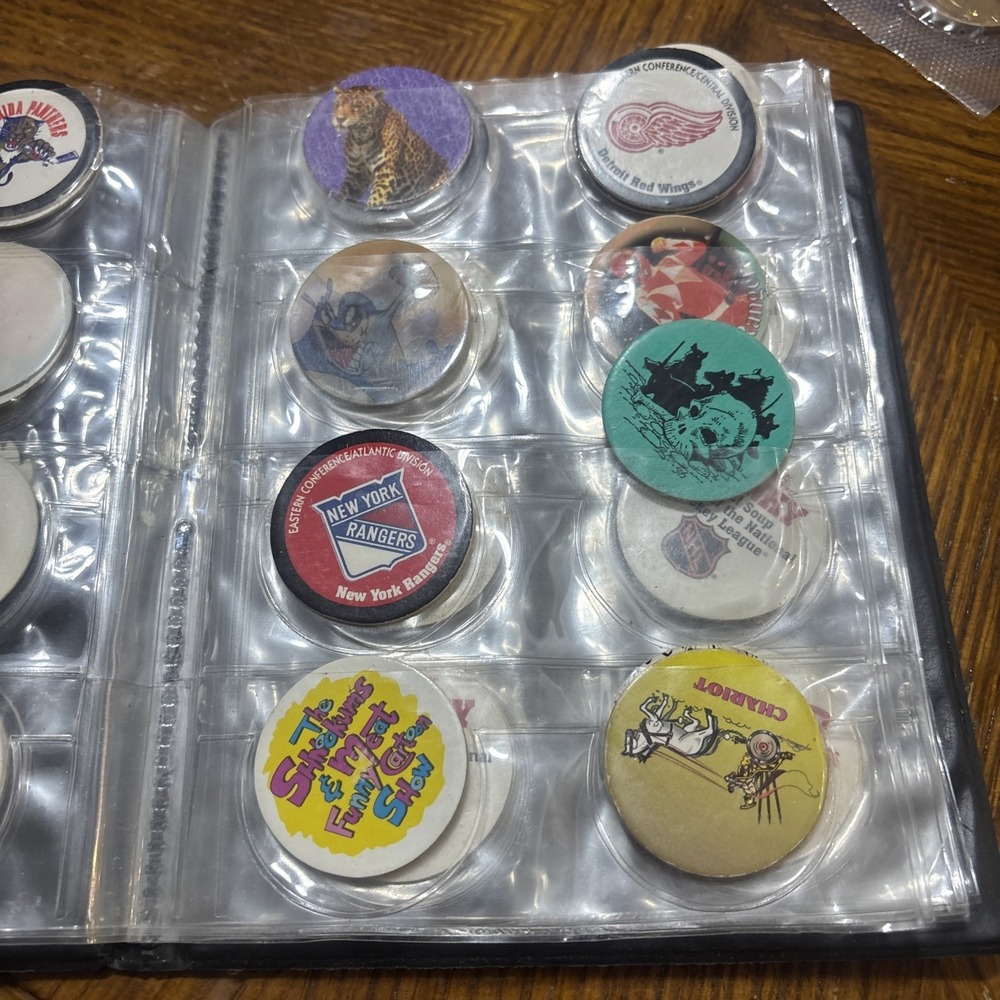 Pog Case And‎ Pogs - Picture 5 of 13